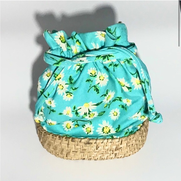 C & C California Blue and White Flower Wicker Bottom Bag - Picture 2 of 5